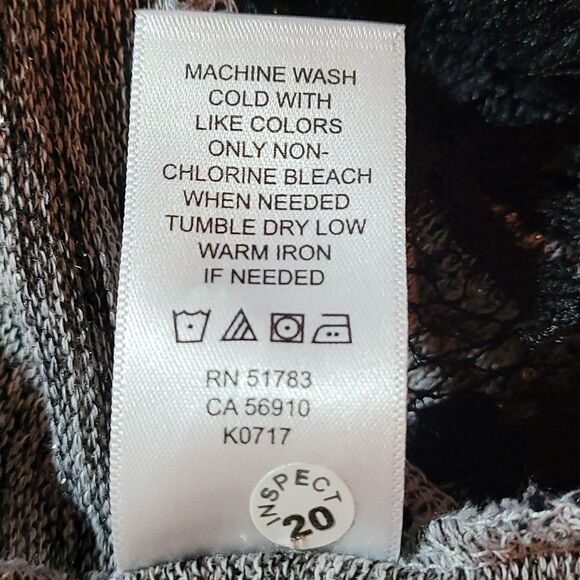 Maurices woman's long sleeve laced shoulders and waist top - Picture 8 of 8